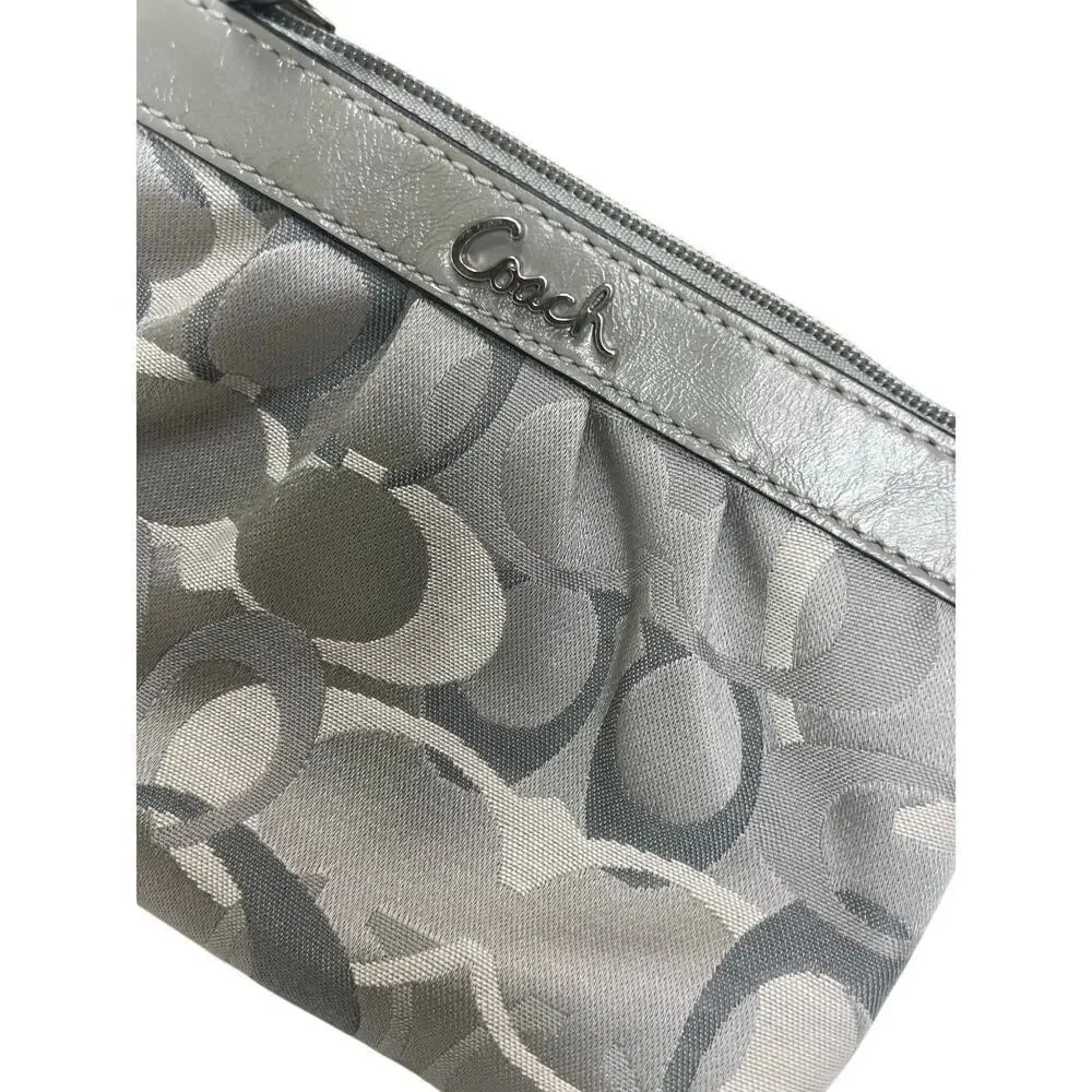 COACH WRISTLET BAG CANVAS LEATHER SIGNATURE GRAY PLEATED AESTHETIC‎ KAWAII